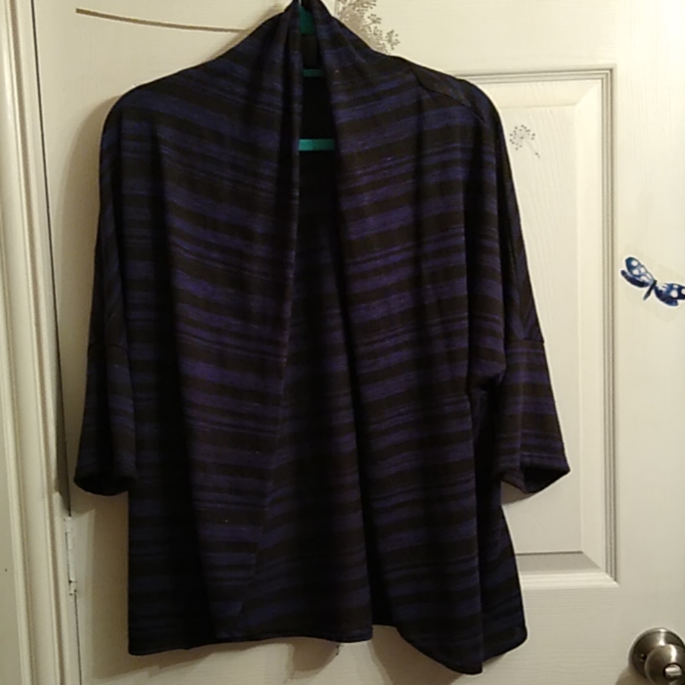 Cocoon tooxl  waist lengtn  3/4 sleeve .